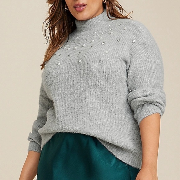 Maurice’s sweater pearl rhinestone embellished NWT gray size 1X plus relaxed fit - Picture 2 of 9